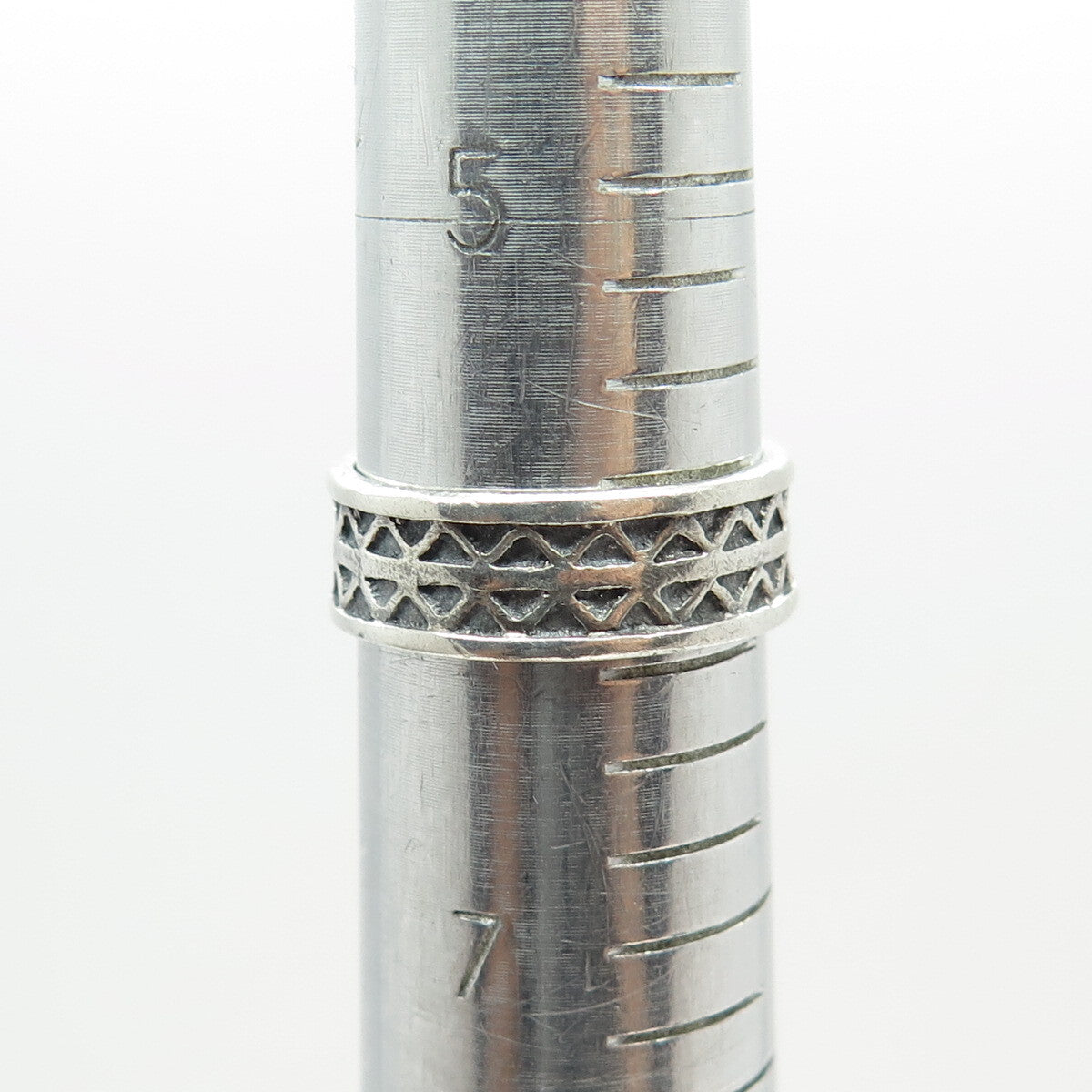 SARAH COVENTRY 925 Sterling Silver Vintage Zig Zag Pattern Band Ring Size 6.25