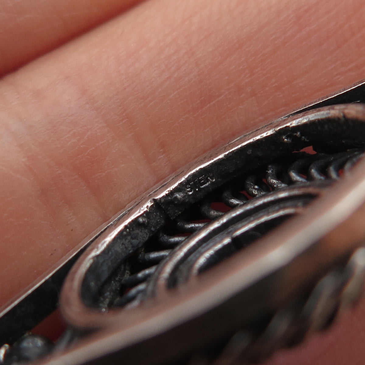 925 Sterling Silver Vintage Real Oval-Cut Amethyst Oxidized Pin Brooch