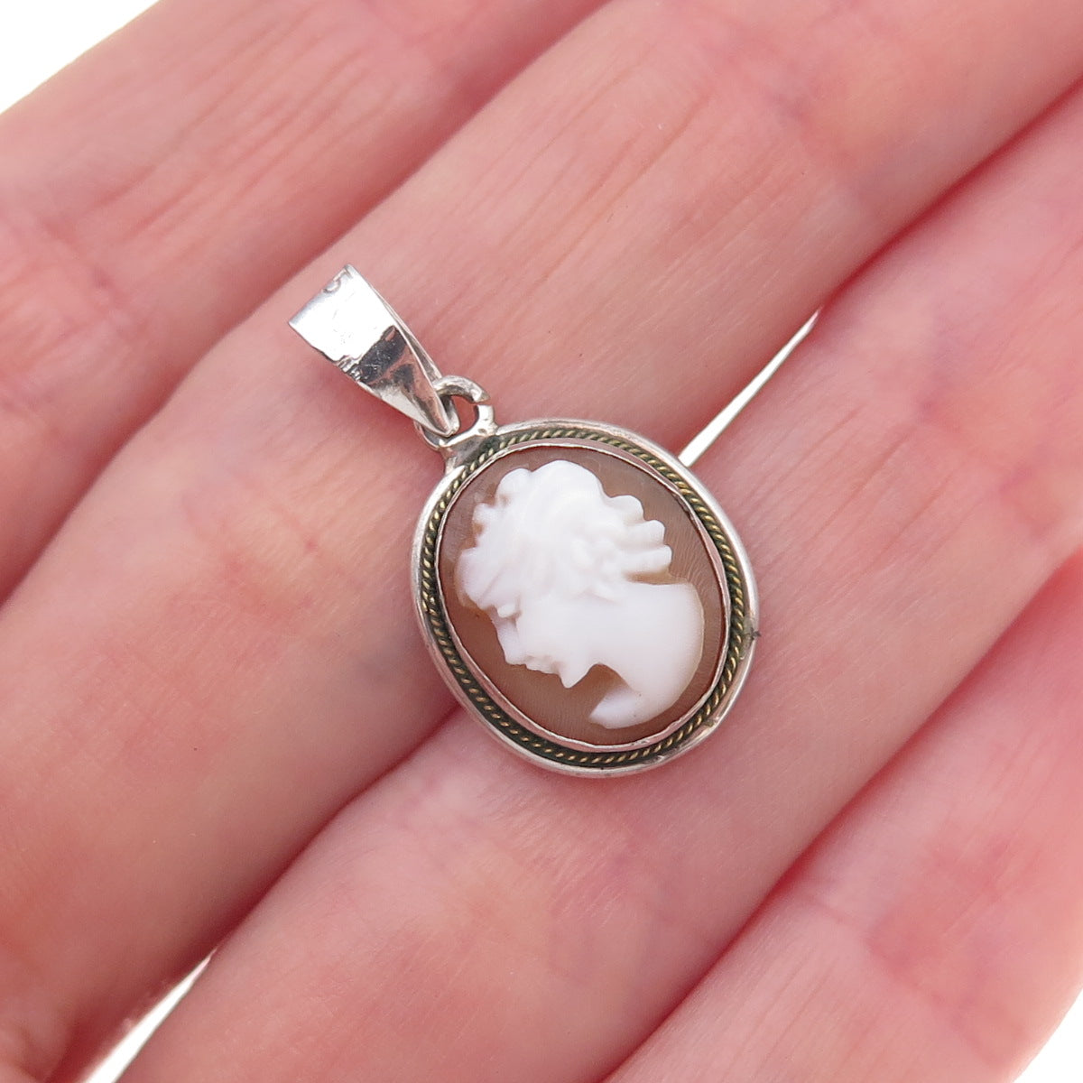 925 Sterling Silver 2-Tone Antique Art Deco Real MOP Lady Cameo Charm Pendant