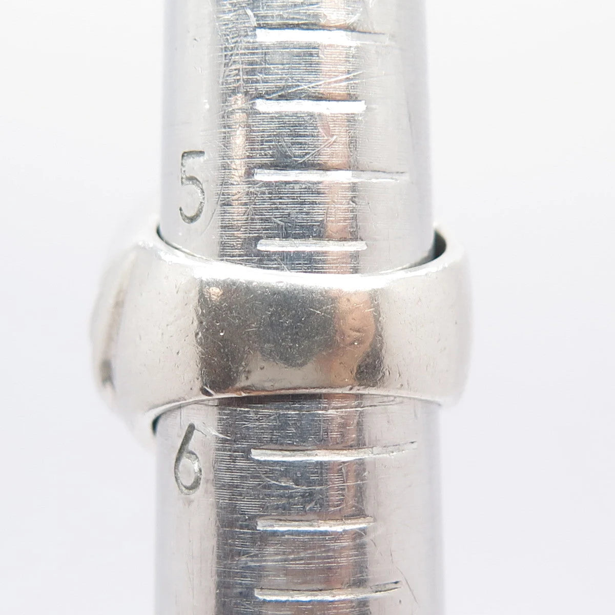 925 Sterling Silver Vintage Modernist Ribbed Wide Ring Size 5.75