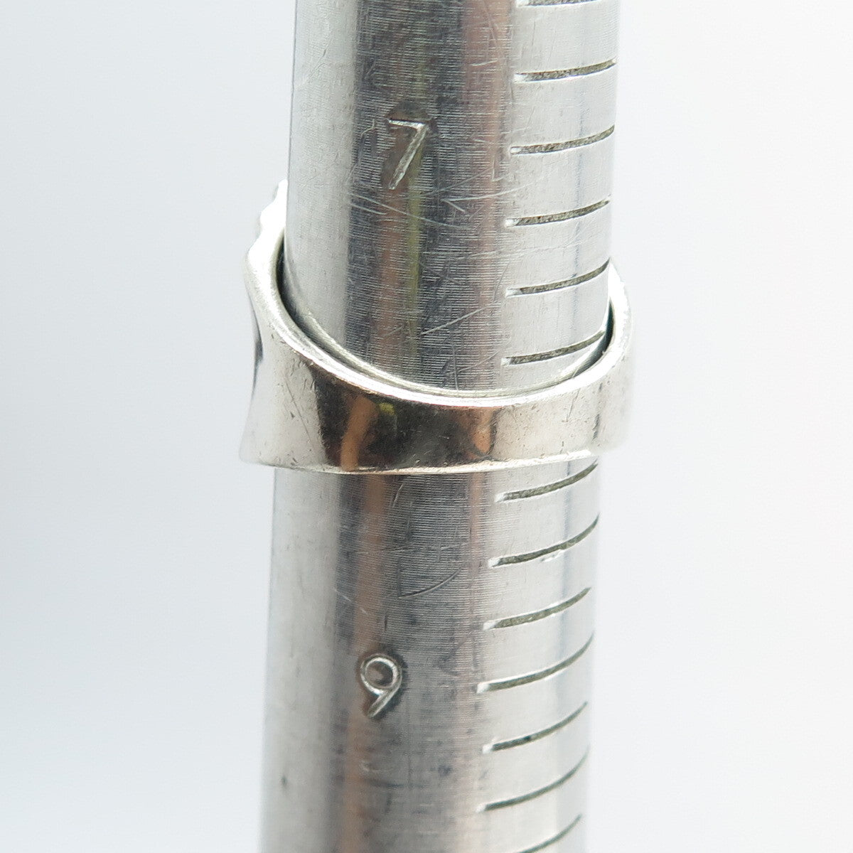 ROSS SIMONS 925 Sterling Silver Vintage Ribbed Ring Size 8.25