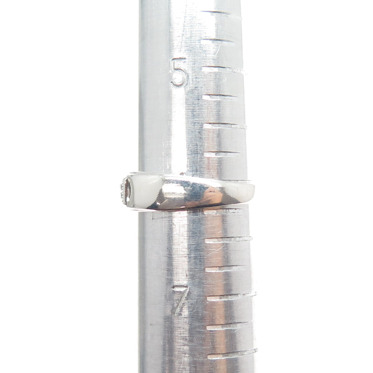 925 Sterling Silver Round-Cut C Z Ring Size 6.25