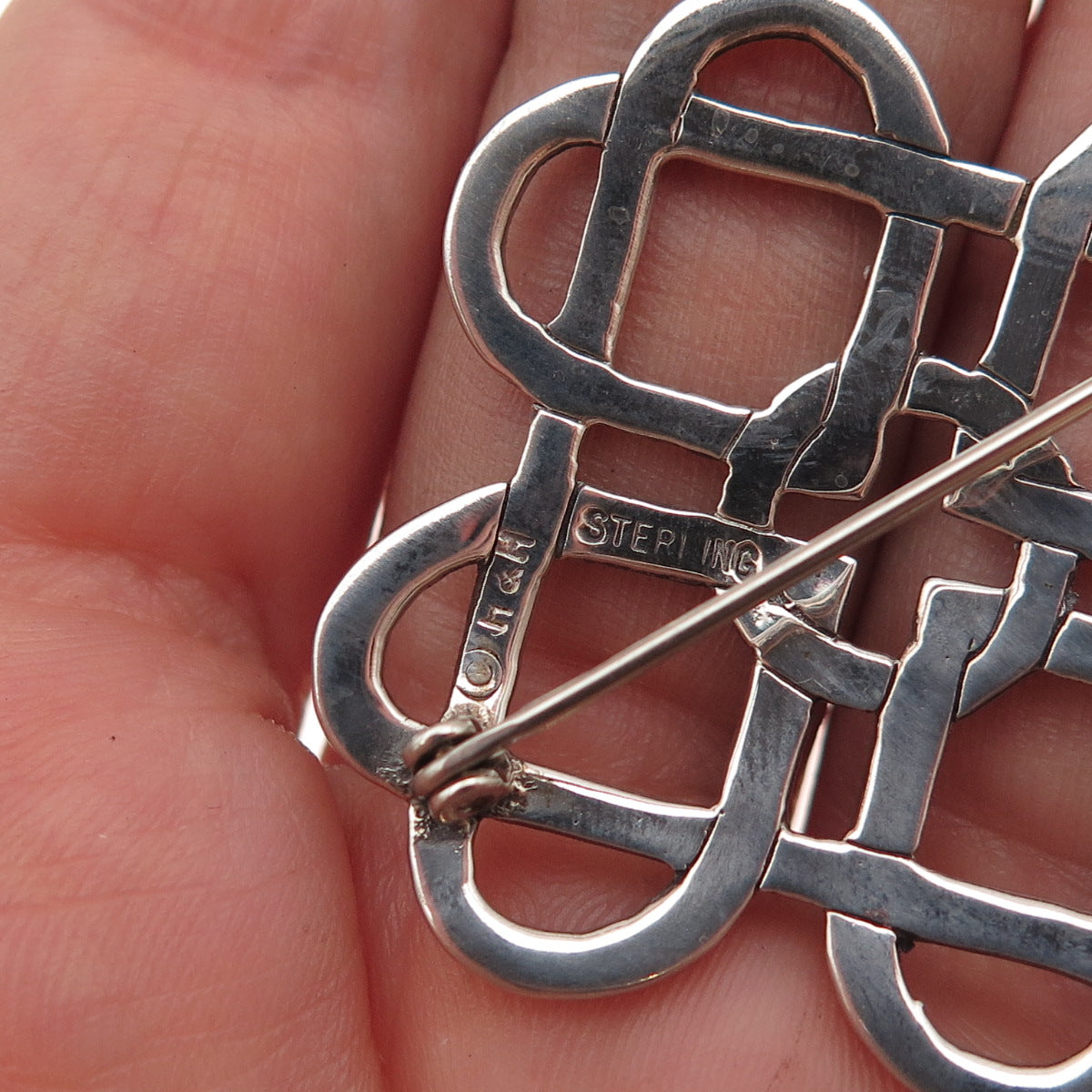 Hand & Hammer 925 Sterling Silver Vintage Heart Celtic Knot Oxidized Pin Brooch