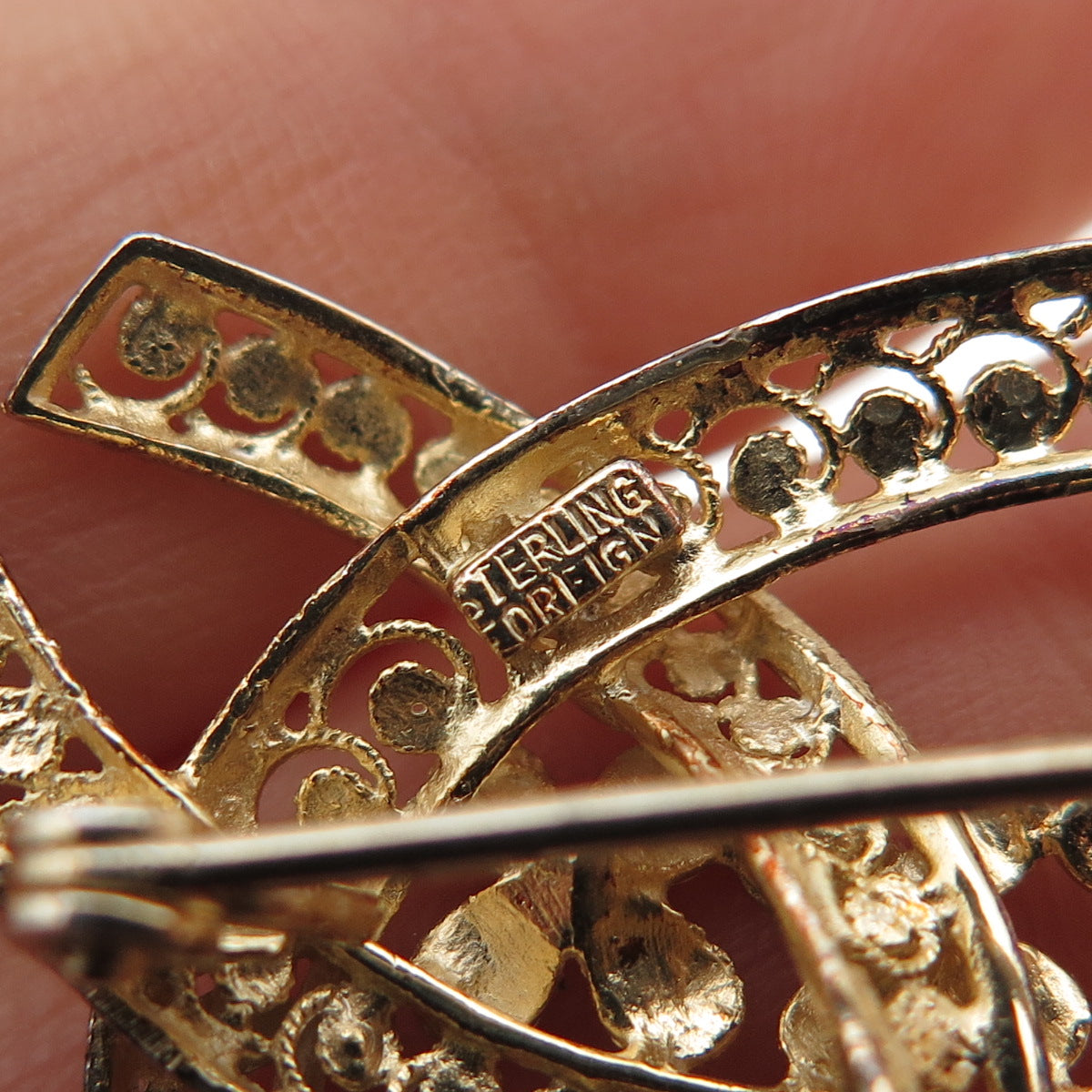 FOREIGN 925 Sterling Silver Gold Plated Vintage Flower Filigree Pin Brooch