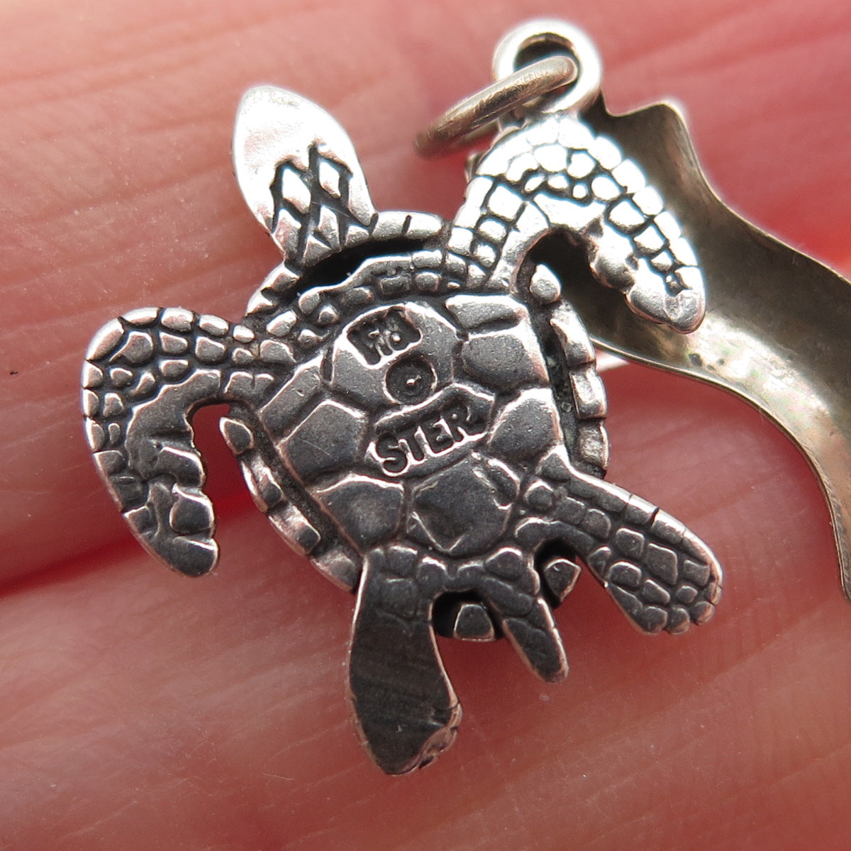 WHEELER MFG 925 Sterling Silver Vintage Turtle Sea World Mini Charm Pendant