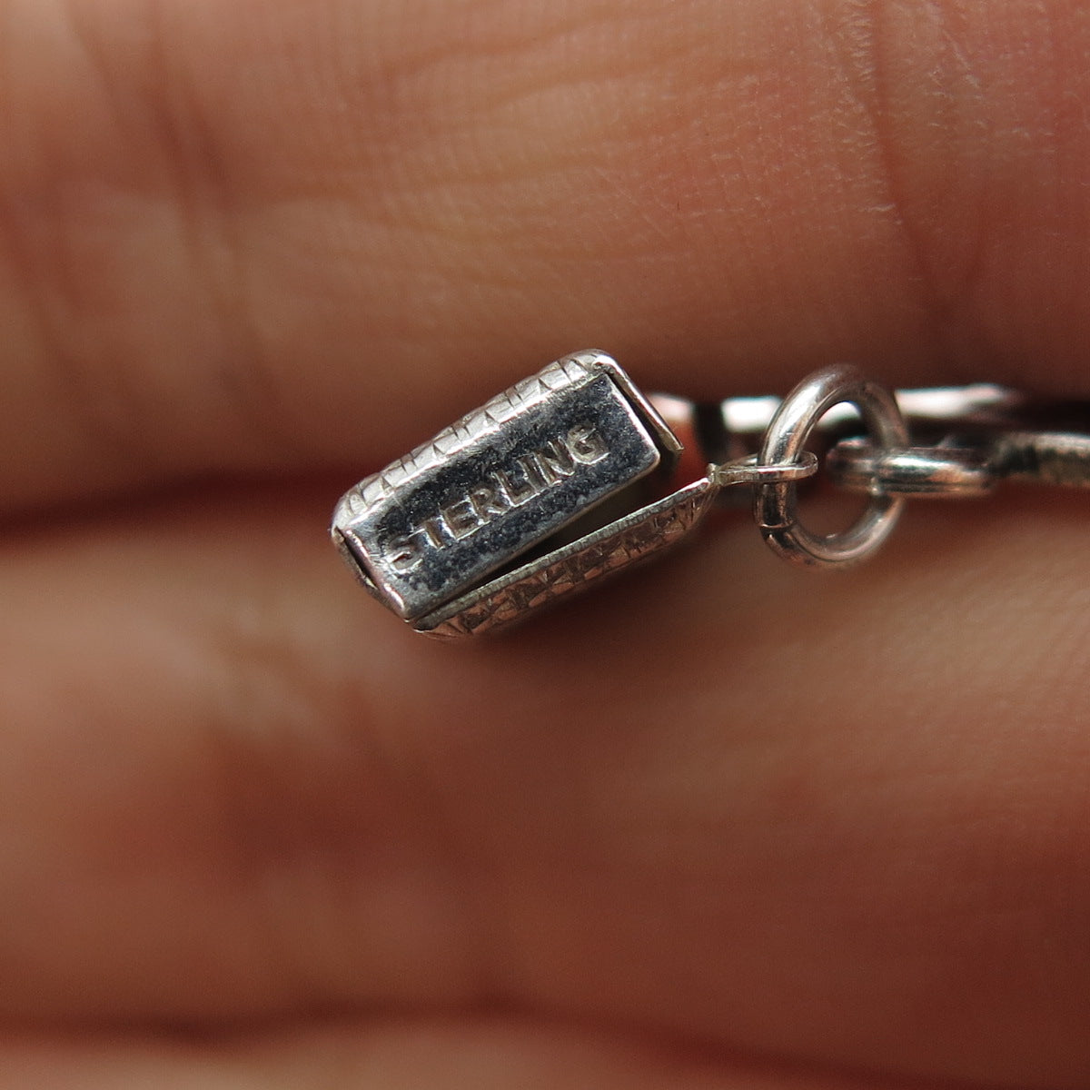 925 & 900 Silver Antique 1916-1945 One Mercury Dime Repousse Coin Bracelet 7.25"