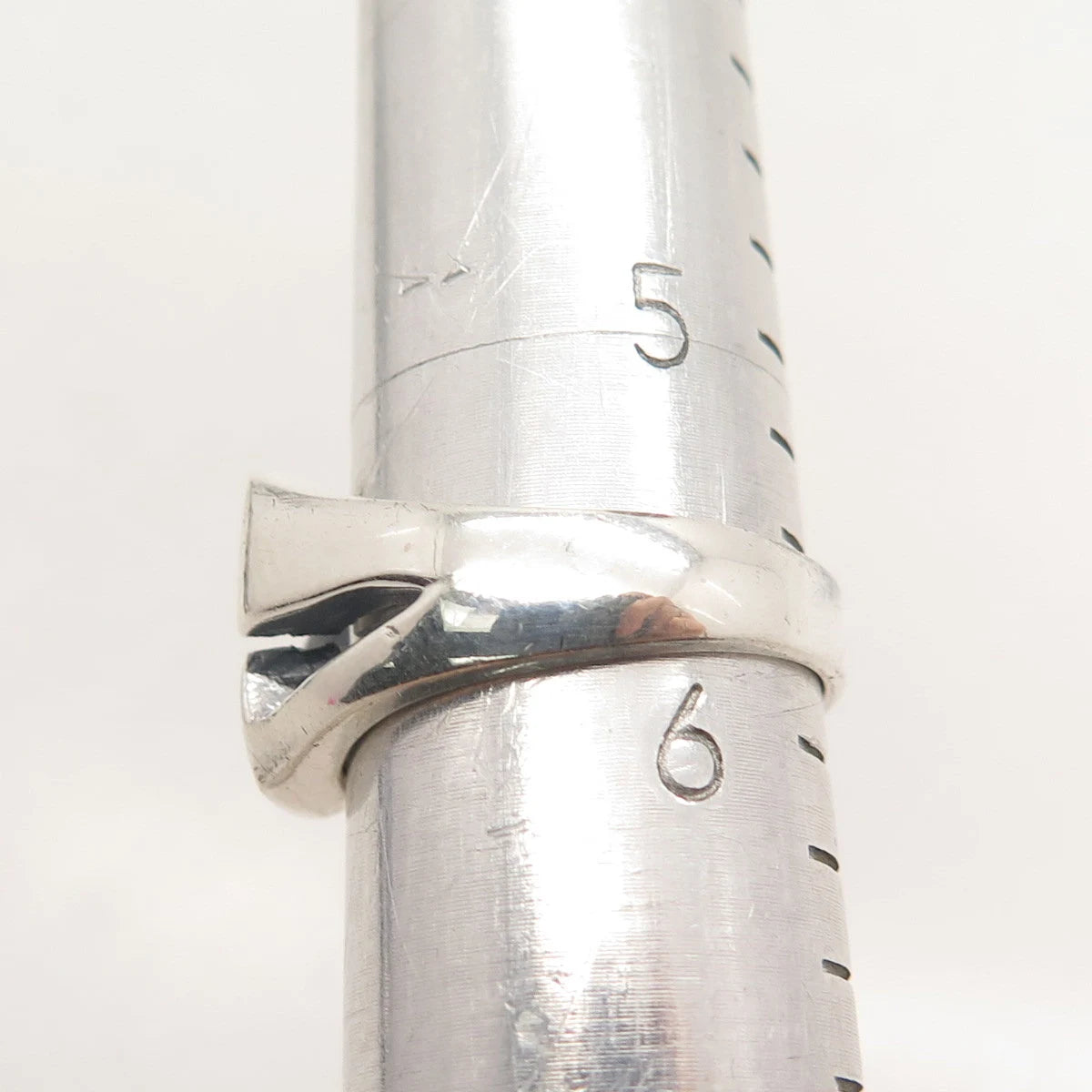 925 Sterling Silver Vintage Modernist Ring Size 5.75