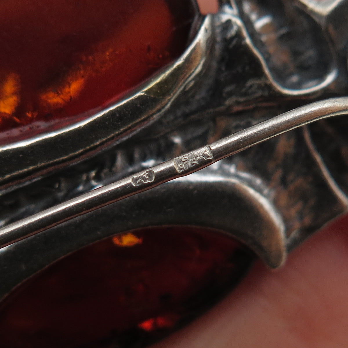 925 Sterling Silver Vintage Poland Real Amber Owl Bird Oxidized Pin Brooch