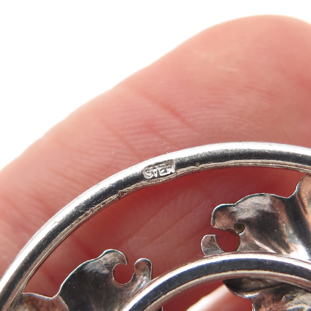 925 Sterling Silver 2-Tone Vintage Flower Circle of Life Charm Pendant