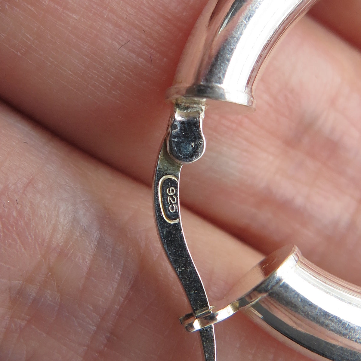 925 Sterling Silver Oval Hoop Earrings