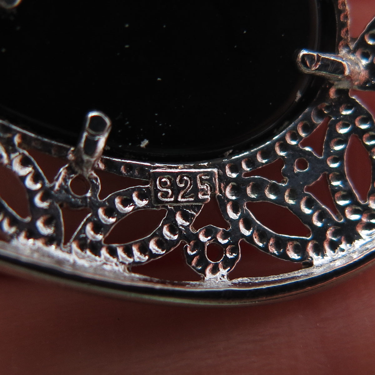 925 Sterling Silver Vintage Real Black Onyx Ornate Heart Pin Brooch