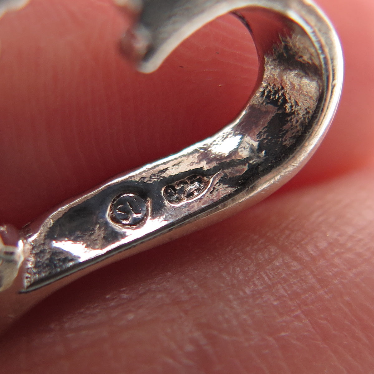 925 Sterling Silver Vintage Round-Cut C Z Heart Minimalist Charm Pendant
