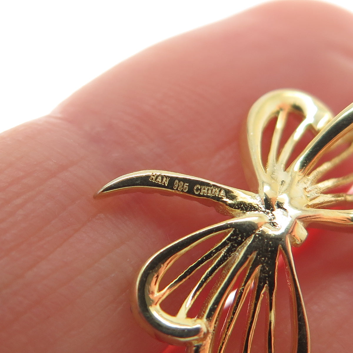 HAN Sterling Silver Gold Plated Real Round-Cut Diamond Butterfly Mini Pendant