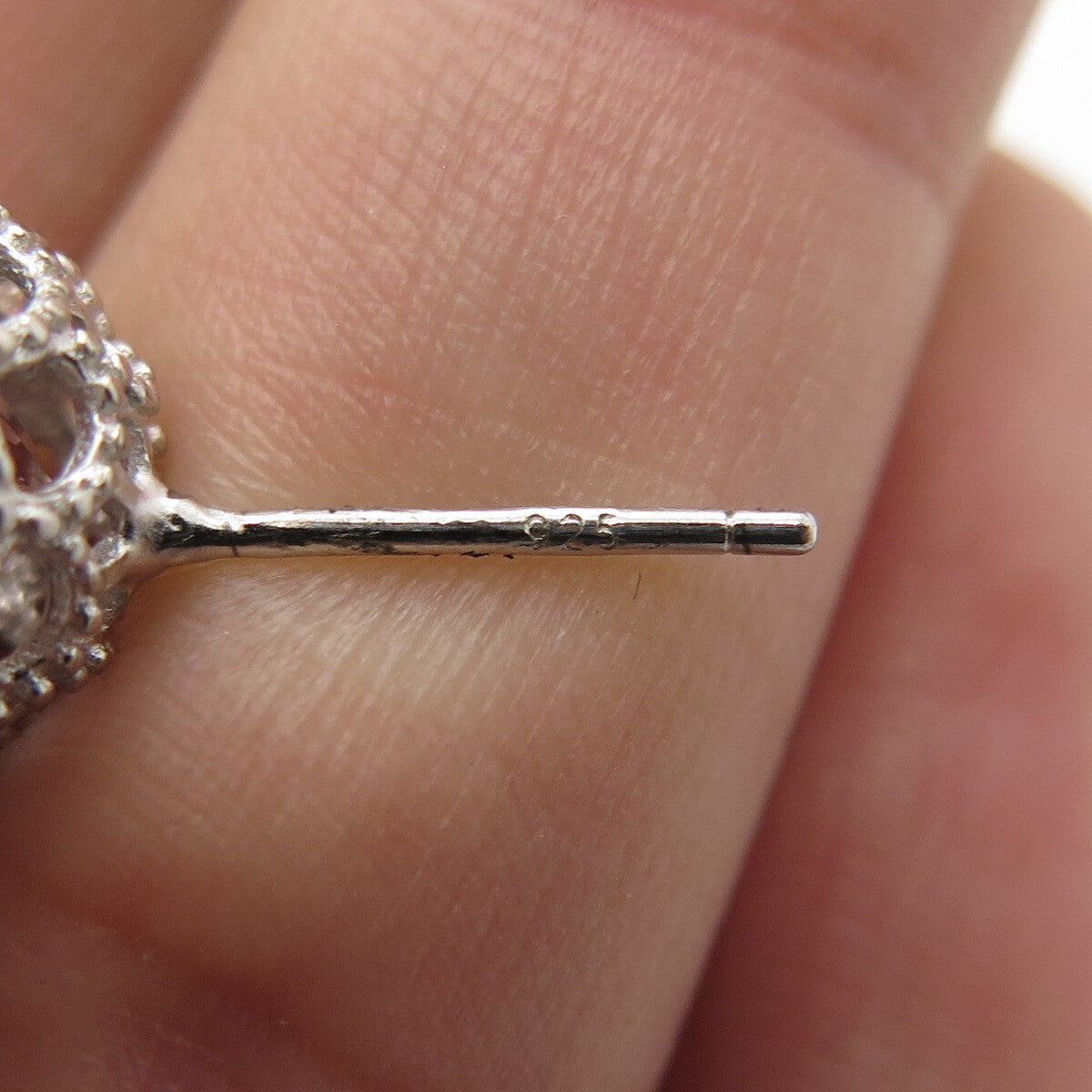 925 Sterling Silver Round-Cut Shaped C Z Stud Earrings