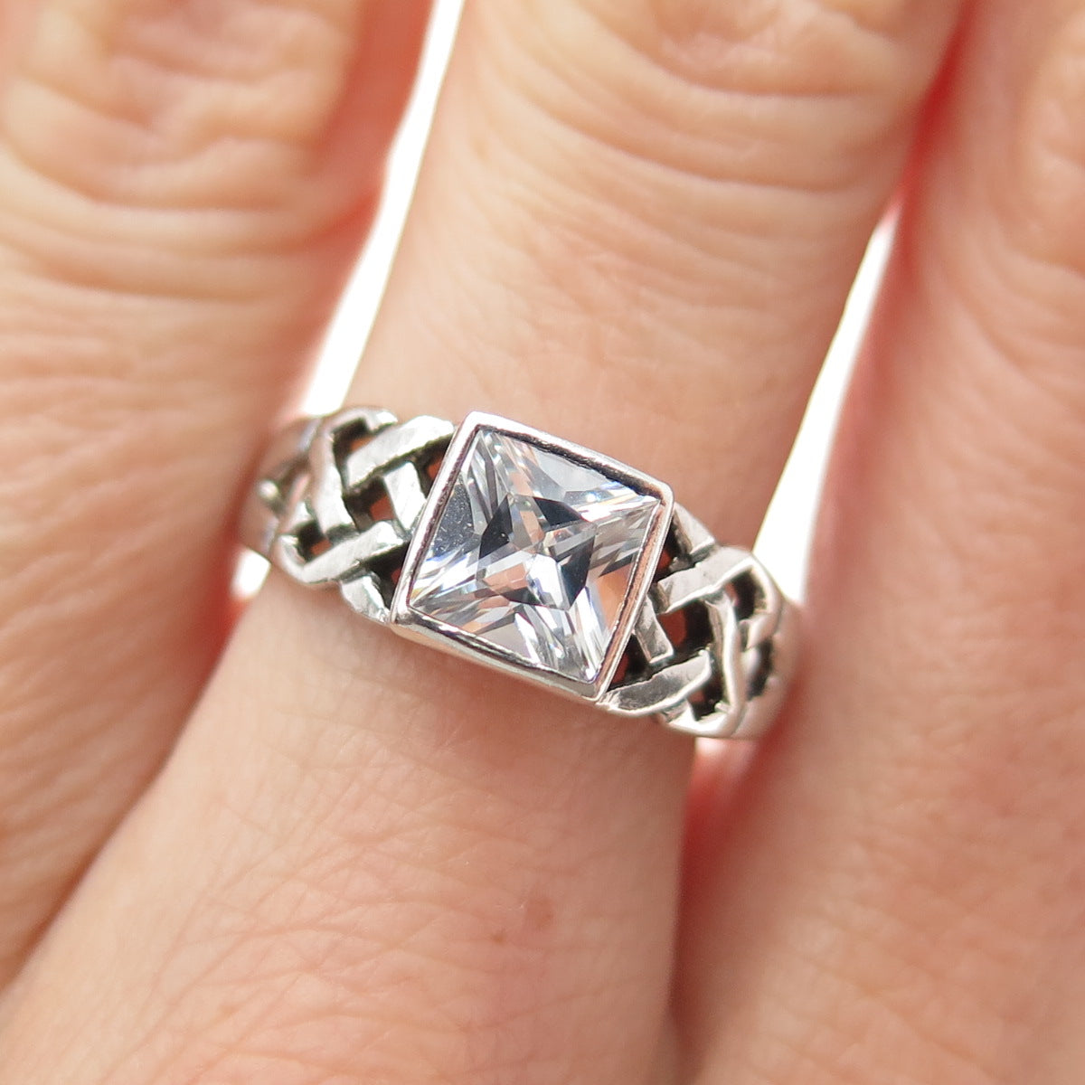 925 Sterling Silver Vintage Princess-Cut C Z Celtic Knot Ring Size 8.25