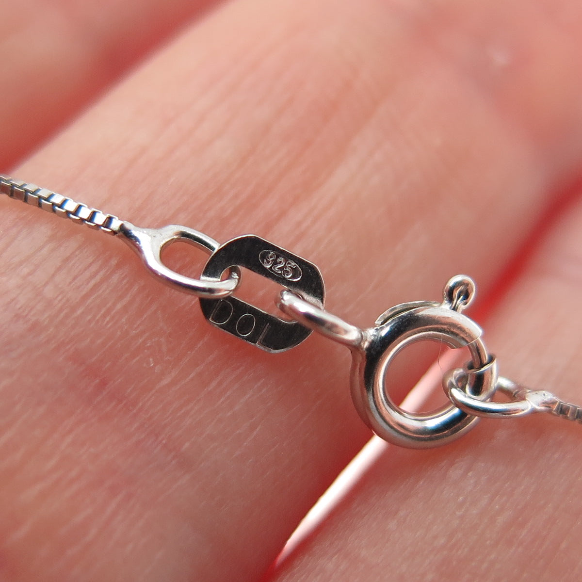 925 Sterling Silver Round-Cut C Z Letter L Initial Box Chain Necklace 18"