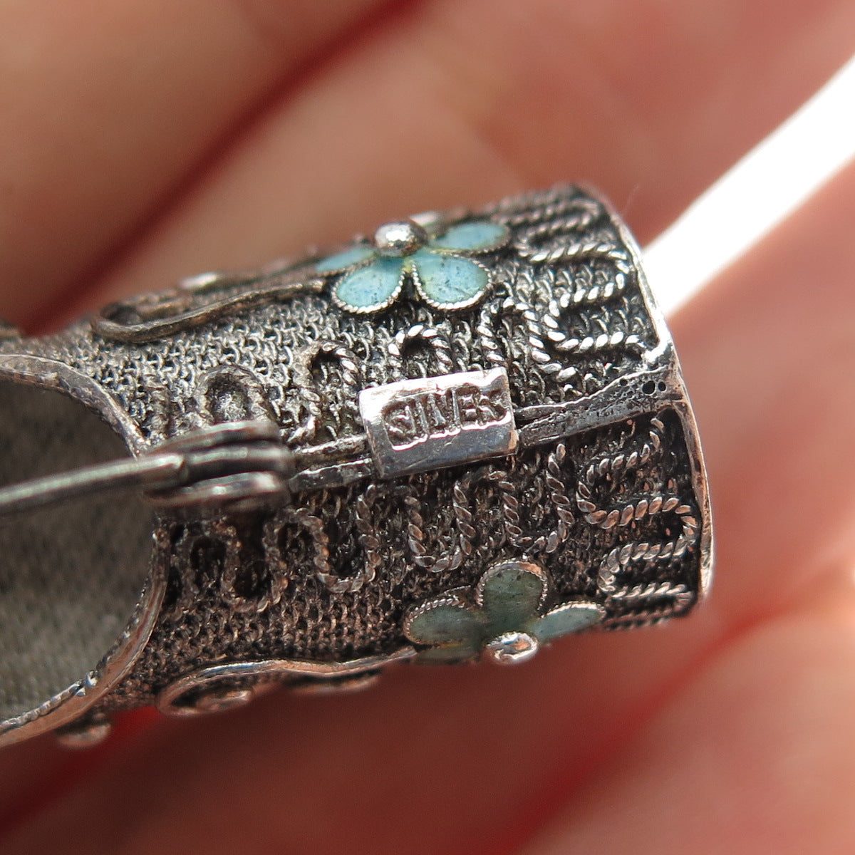 925 Sterling Antique China Enamel Turquoise & Coral Finger Nail Guard Pin Brooch