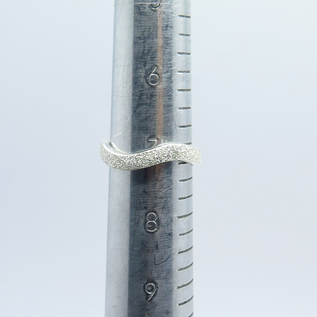 925 Sterling Silver Textured Wavy Ring Size 7.25