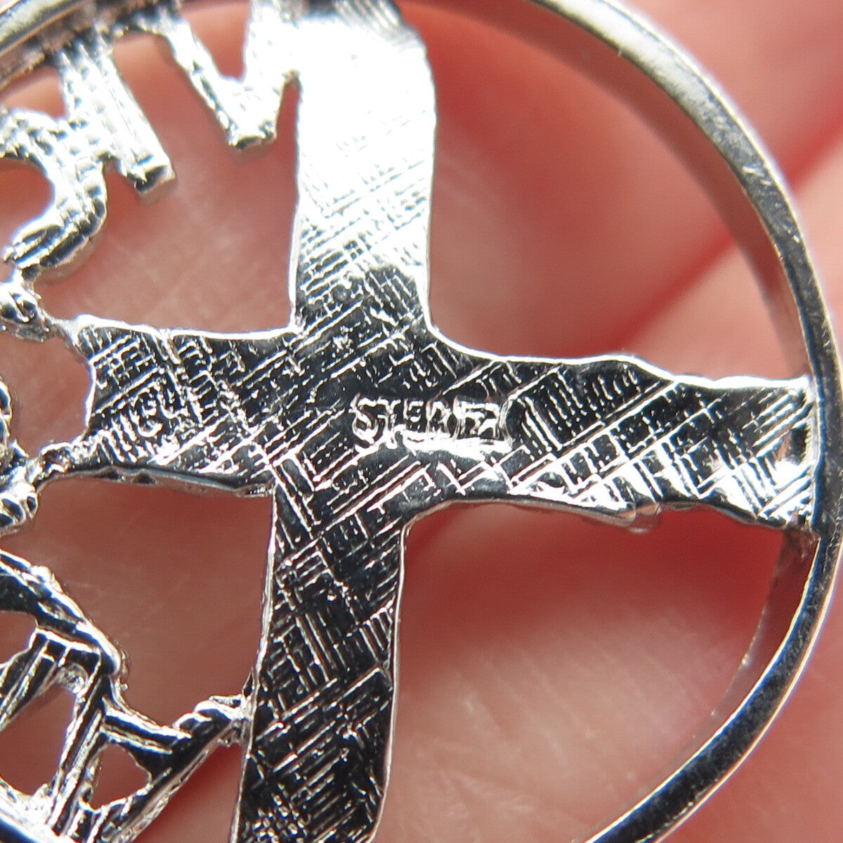925 Sterling Silver Vintage Victoria Totem Pole Charm Pendant