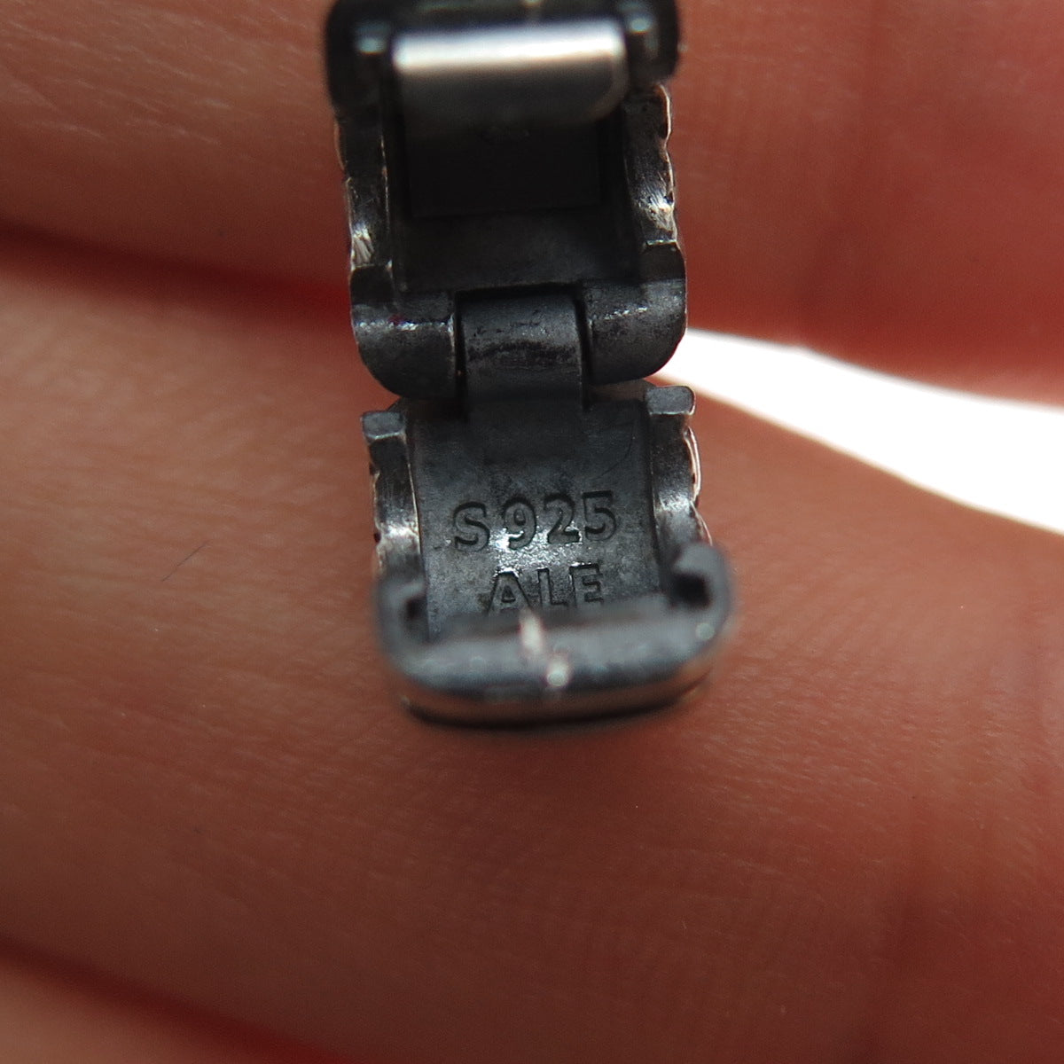 PANDORA 925 Sterling Silver Ribbed Clip Lock Charm