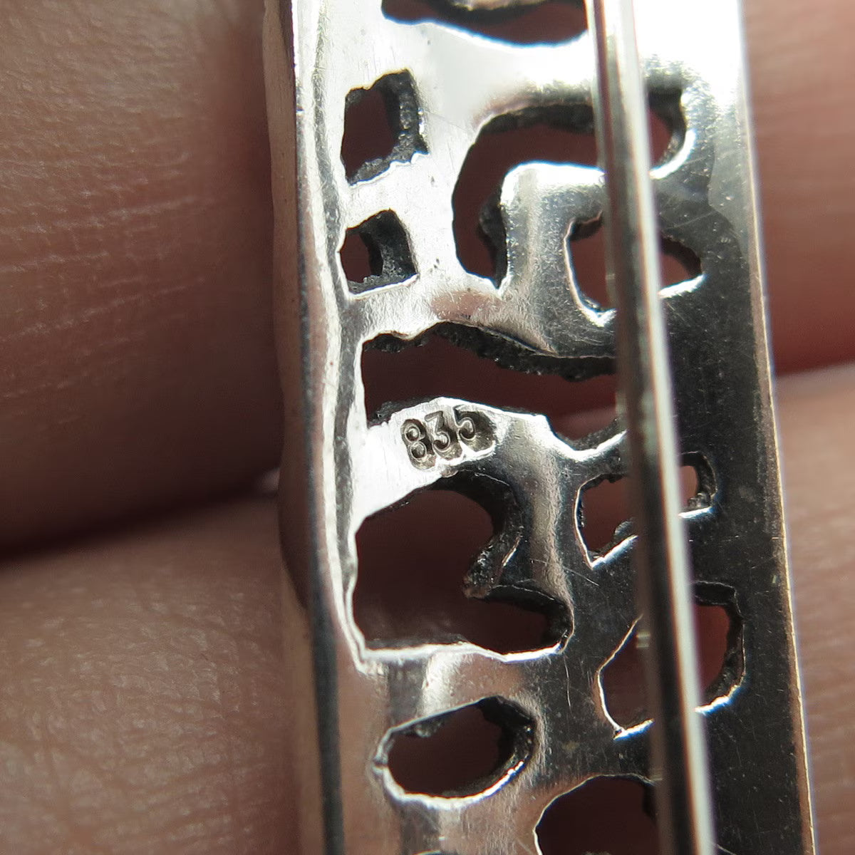 835 Silver Vintage Vague Oxidized Perforated Rectangle Pin Brooch