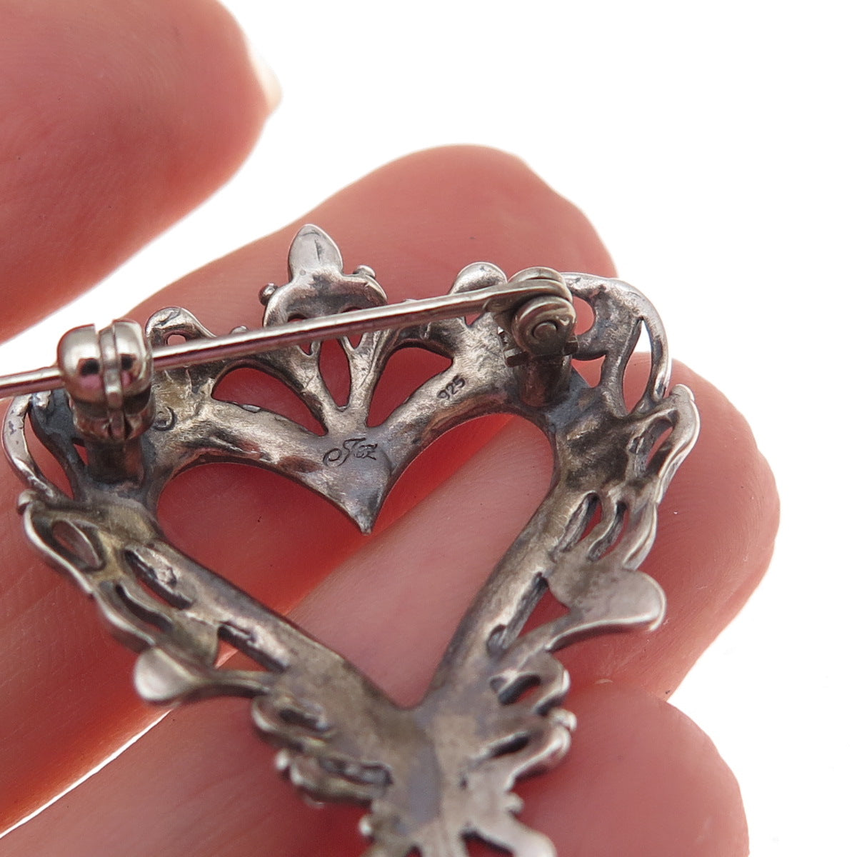 Jezlaine 925 Sterling Silver Vintage Ornate Heart Oxidized Pin Brooch
