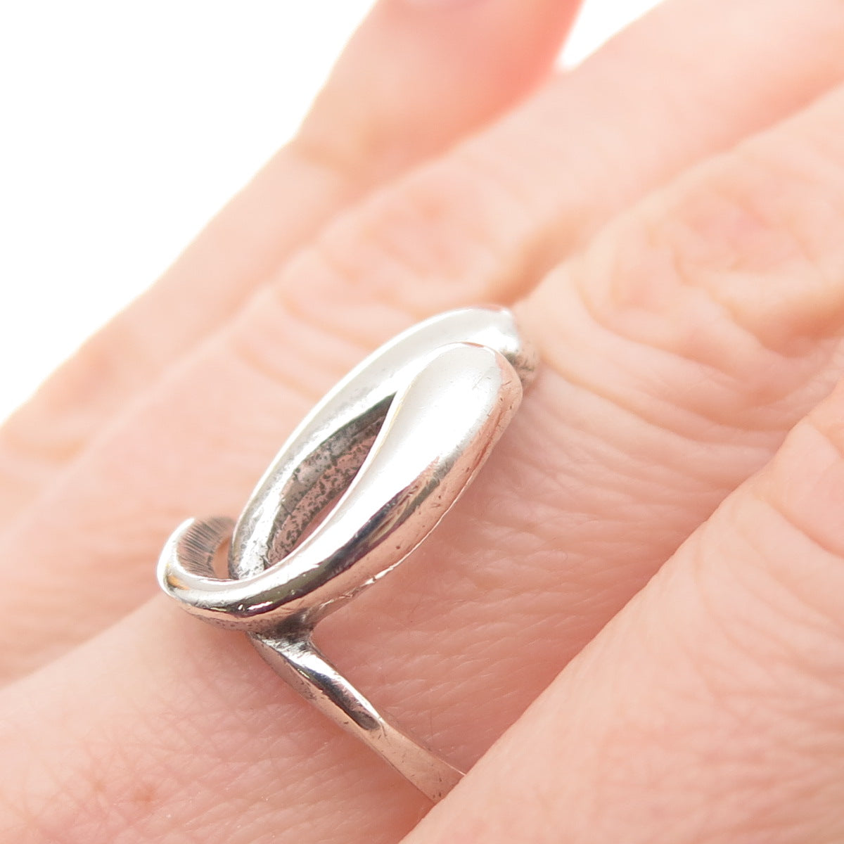 925 Sterling Silver Vintage Modernist Overlap Oxidized Ring Size 6.25