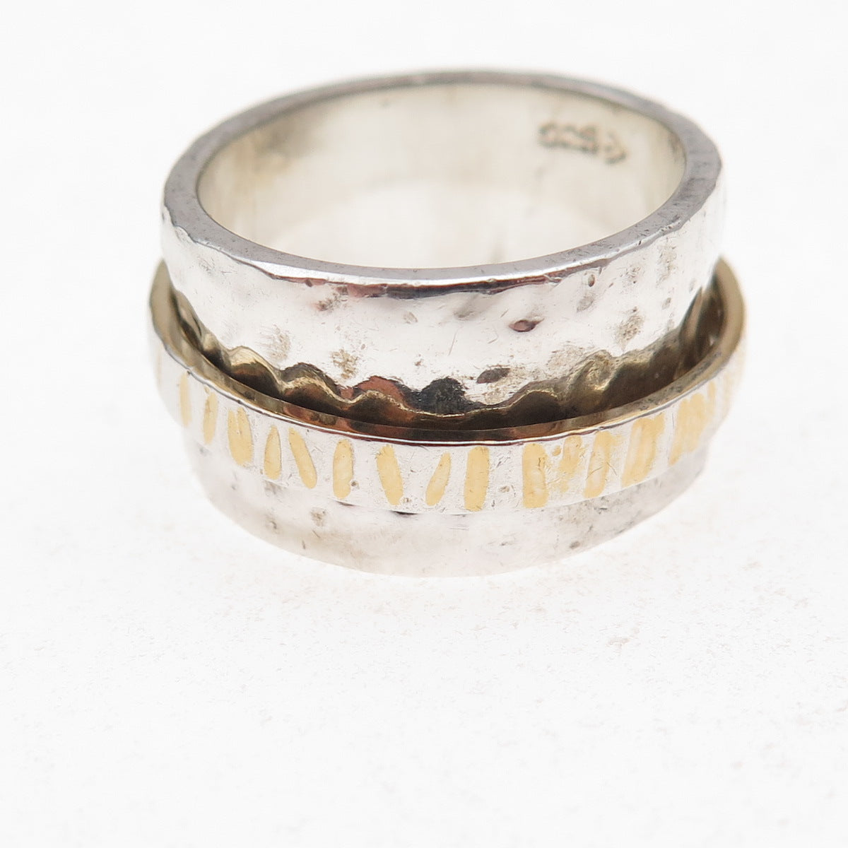 Silpada 925 Sterling Silver 2-Tone Vintage Hammered Rotating Ring Size 7.75