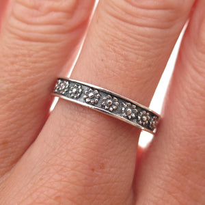 925 Sterling Silver Vintage Flower All Around Oxidized Band Ring Size 8