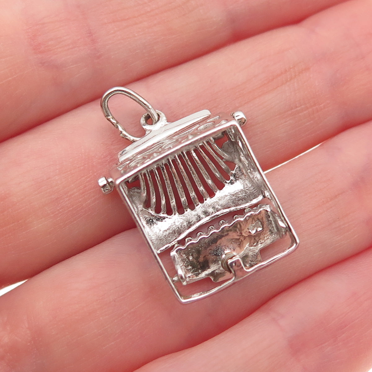 925 Sterling Silver Antique Art Deco Typewriter Oxidized 3D Charm Pendant