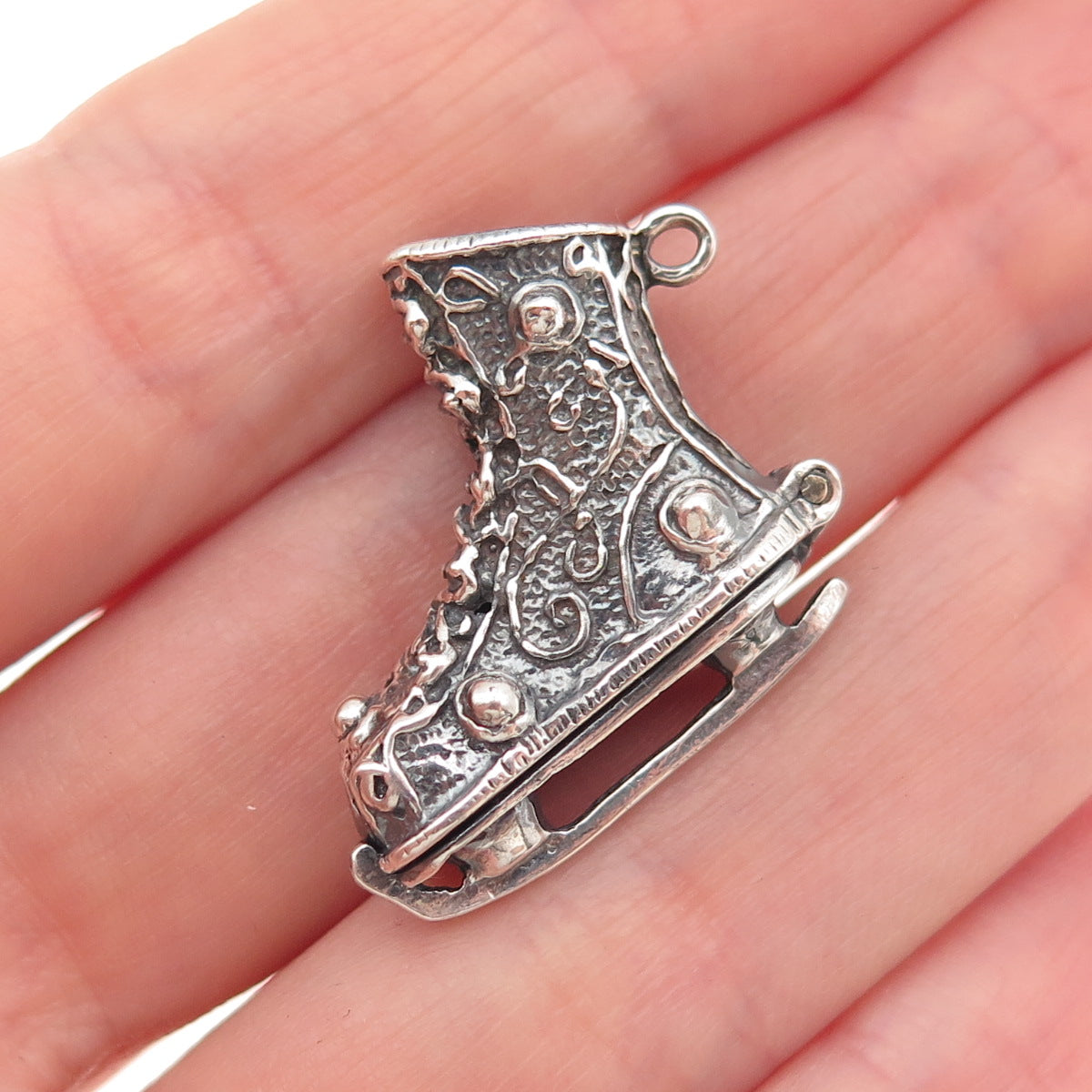 925 Sterling Silver Vintage Ice Skate Oxidized Mini Open Charm Pendant