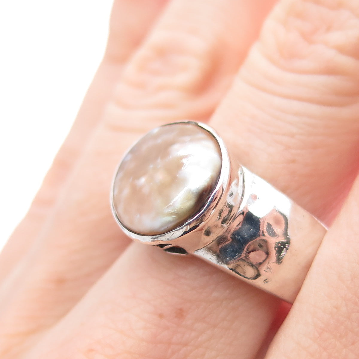 SILPADA 925 Sterling Silver Vintage Real Pearl Modernist Hammered Ring Size 9.25