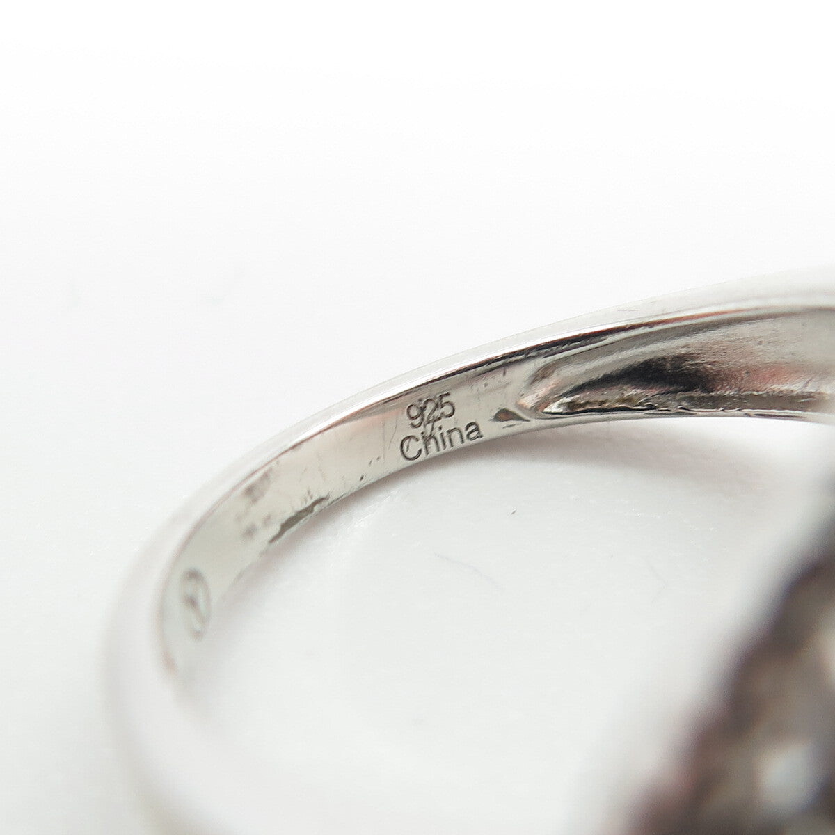 925 Sterling Silver Round-Cut C Z Twisted Ring Size 5.75