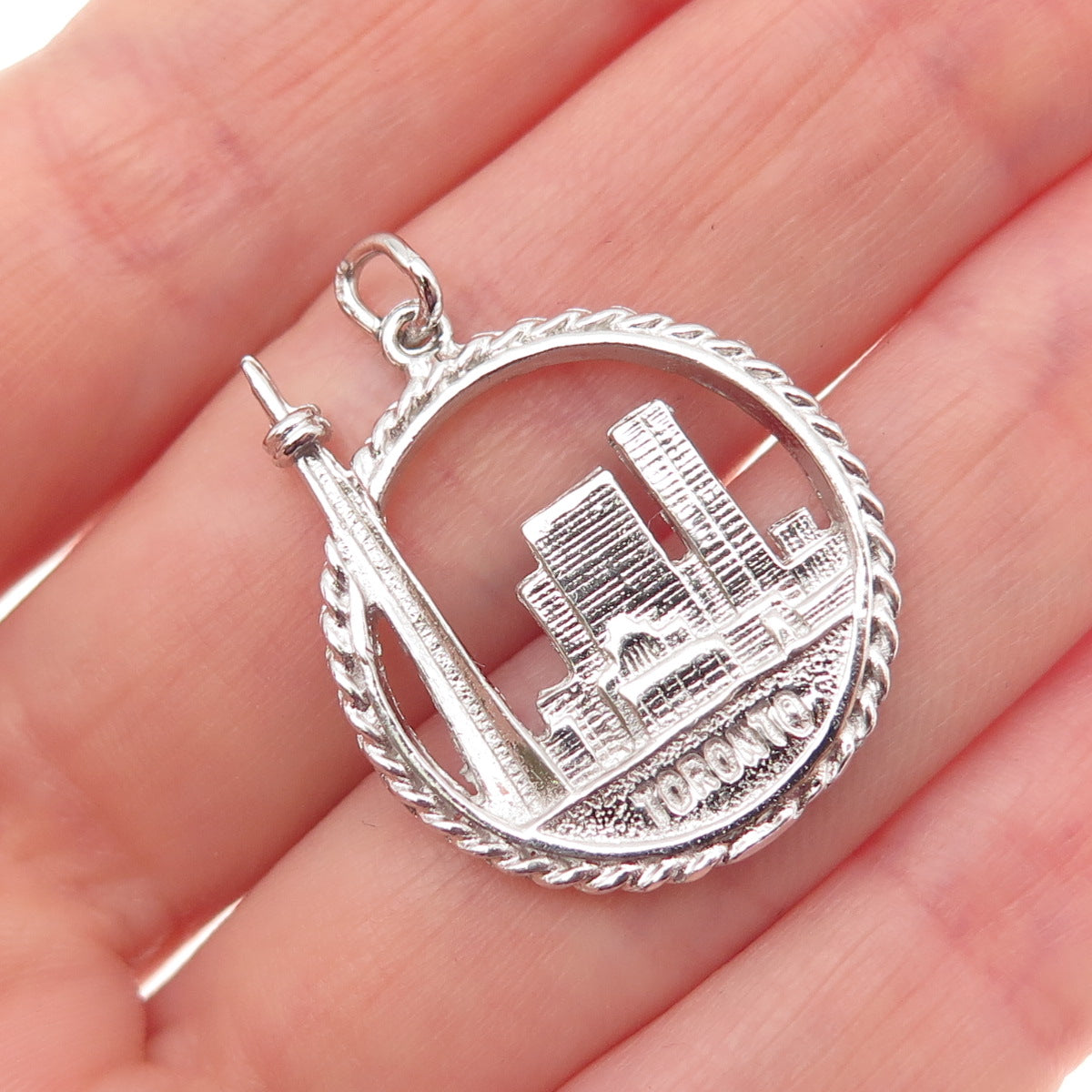 925 Sterling Silver Vintage Toronto Skyline Charm Pendant