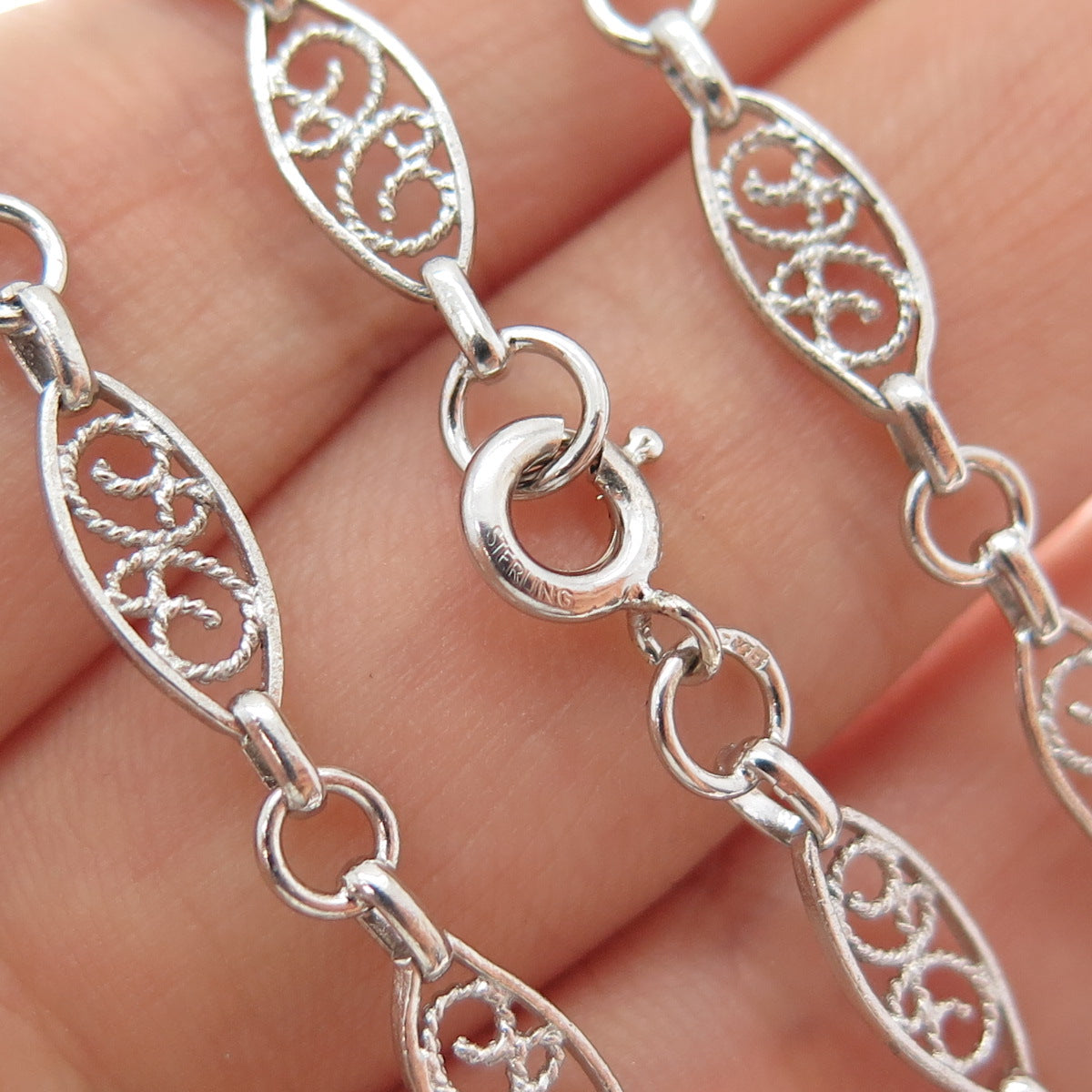 925 Sterling Silver Vintage Filigree Heart Knot Chain Necklace 18"