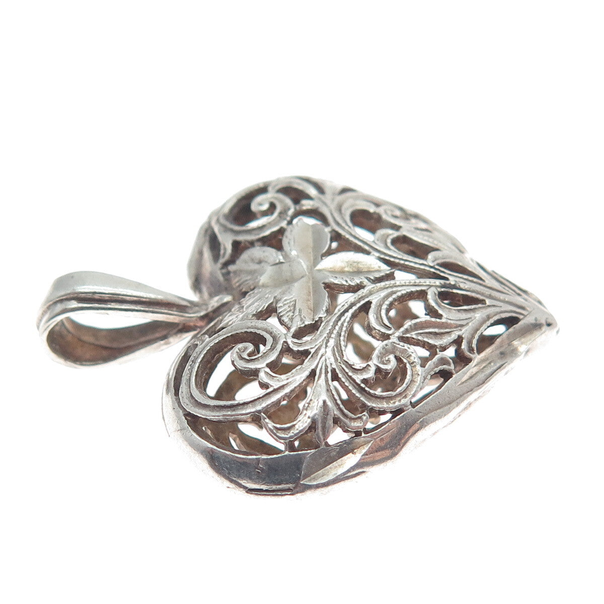 925 Sterling Silver Vintage Diamond-Cut Ornate Floral Heart Pendant
