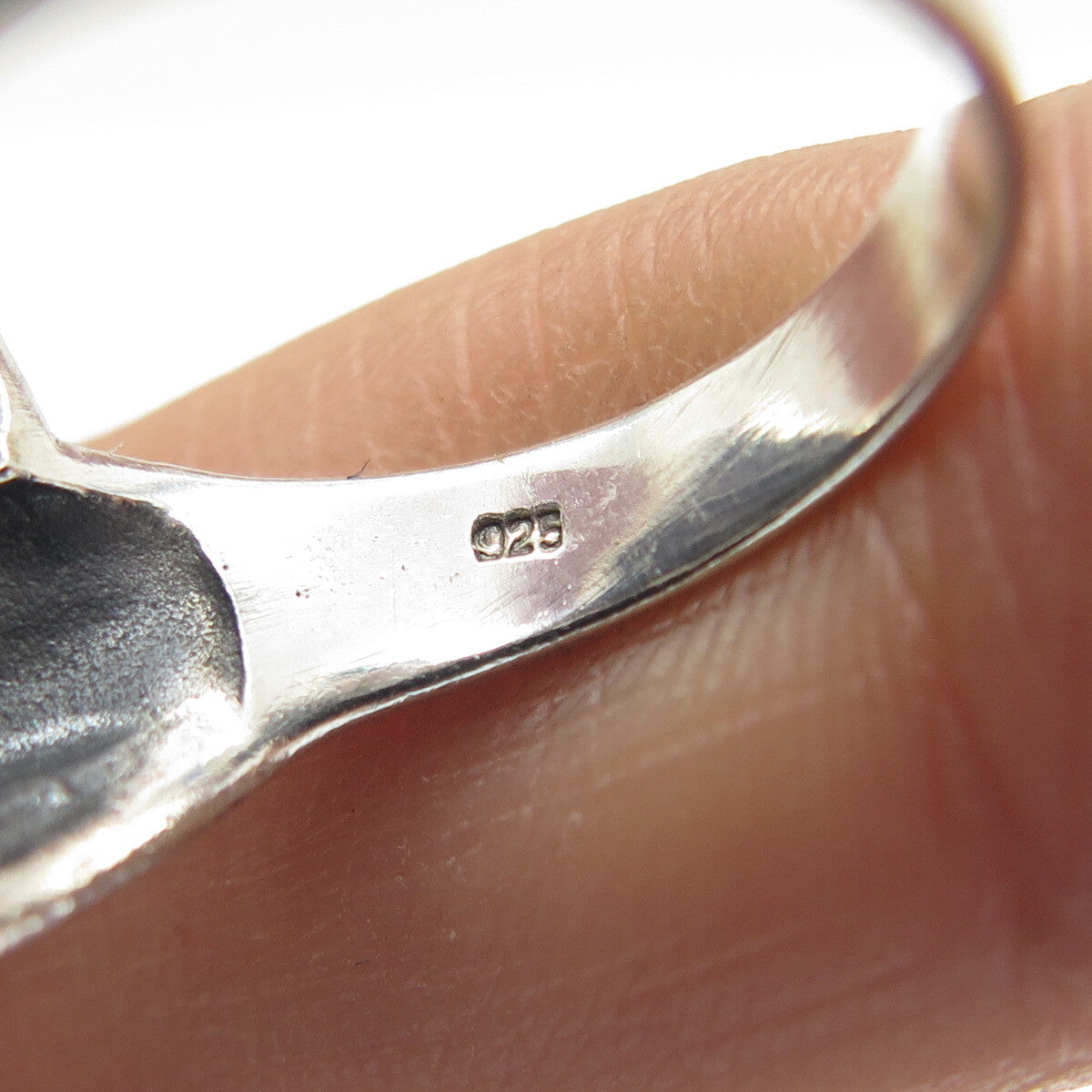 925 Sterling Silver Vintage Modernist Ribbed Oxidized Ring Size 7.5