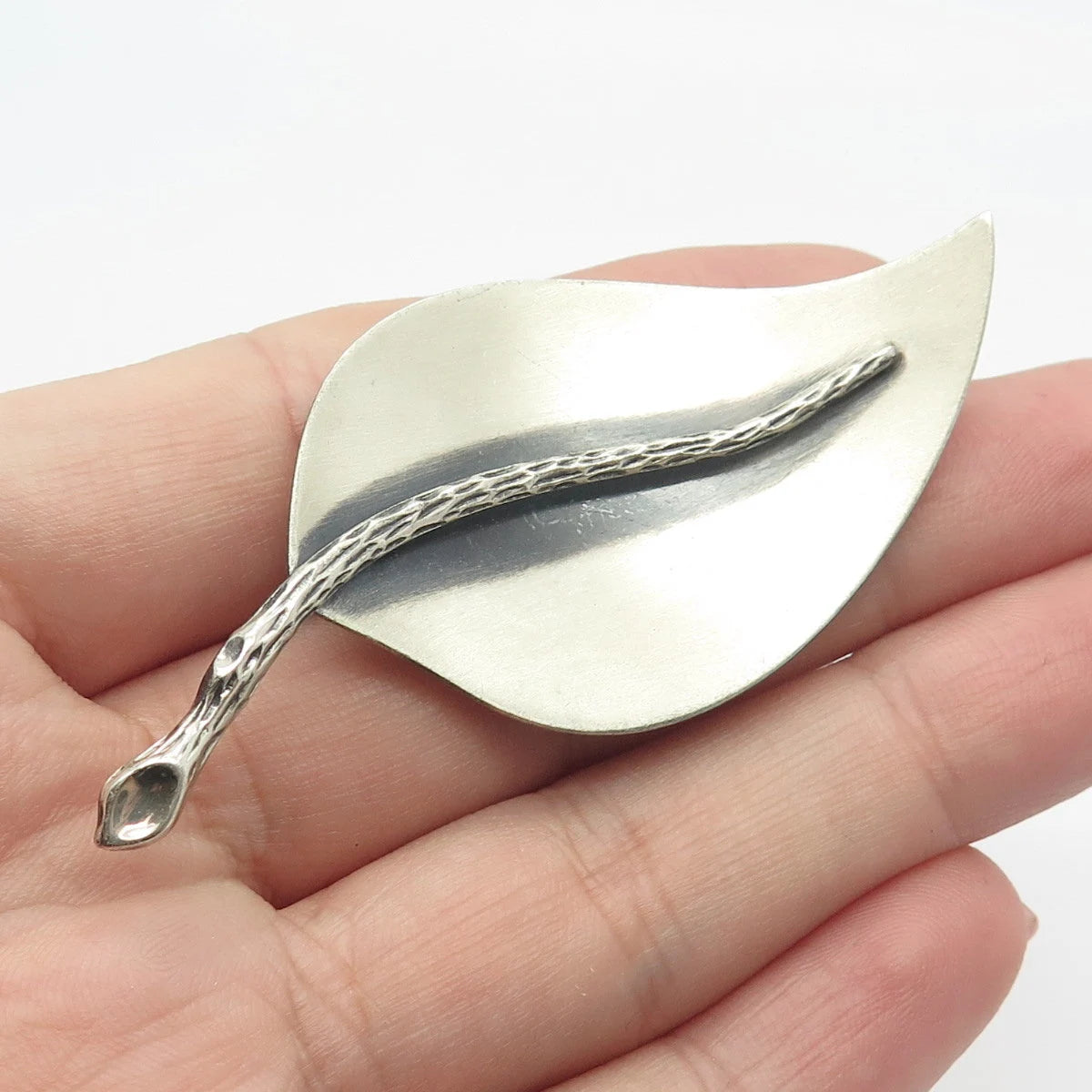 925 Sterling Silver Vintage BEAU Leaf Pin Brooch