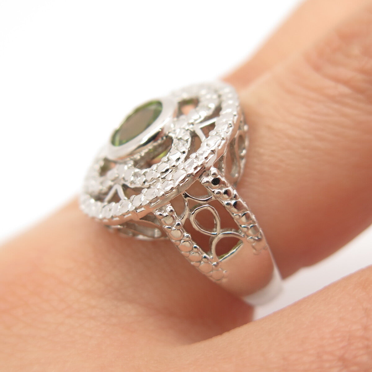 925 Sterling Silver Real White Diamond & Peridot Gem Ornate Round Ring Size 8