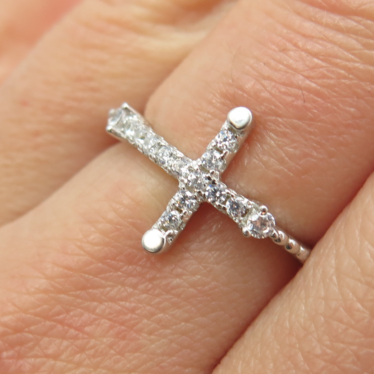 925 Sterling Silver Pave C Z Cross Ring Size 7