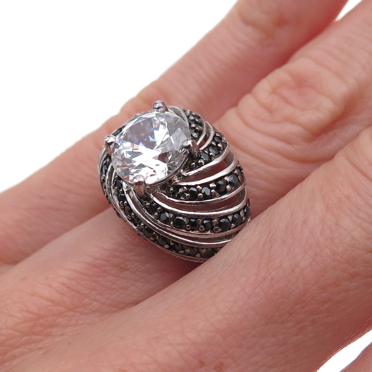 925 Sterling Silver Real Round-Cut Black Spinel & C Z Ring Size 6