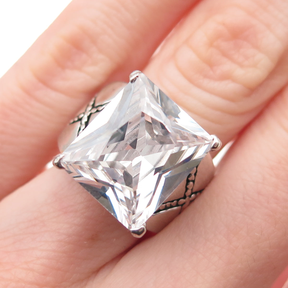 925 Sterling Silver Radiant-Cut C Z X Shape Ring Size 5
