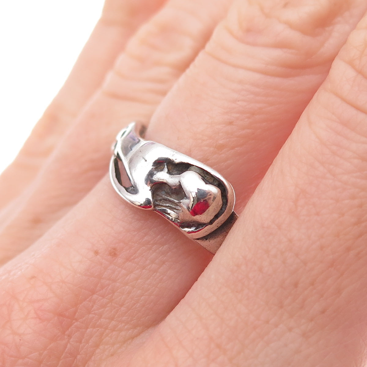 925 Sterling Silver Vintage Erotic Scene Oxidized Ring Size 8