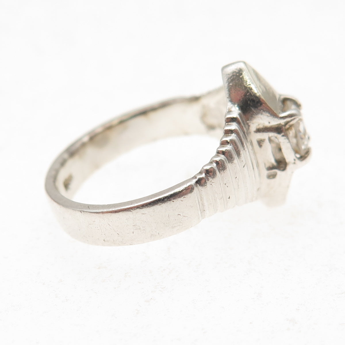800 Silver 2-Tone Vintage Round-Cut C Z Modernist Oxidized Ring Size 6.25