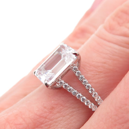 DSMK 925 Sterling Silver Emerald & Round-Cut C Z Engagement Ring Size 7