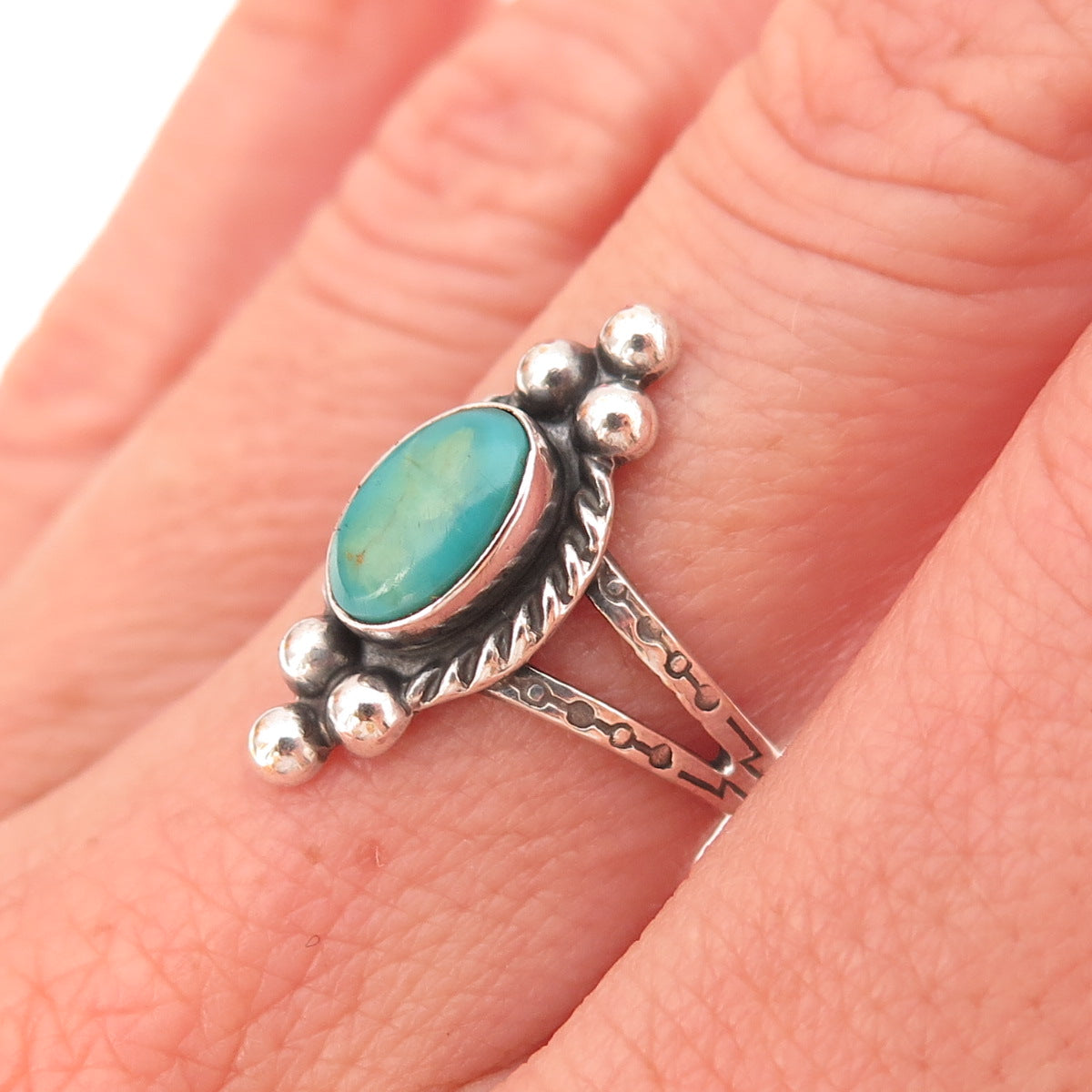 Old Pawn Sterling Silver Vintage Southwestern Turquoise Tribal Ring Size 6.25