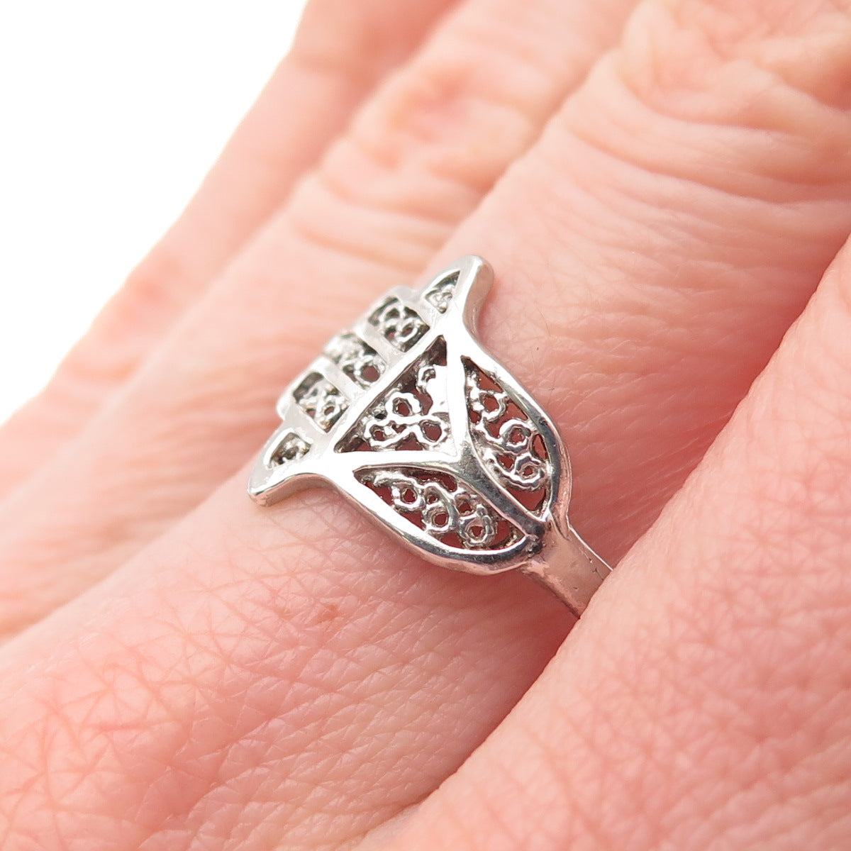 925 Sterling Silver Vintage Hamsa Amulet Filigree Oxidized Ring Size 8.25