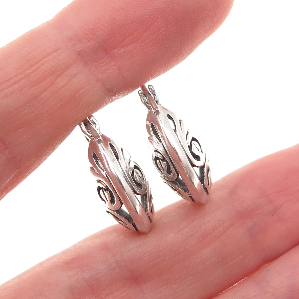 Silpada 925 Sterling Silver Vintage Ornate Oxidized Hoop Earrings
