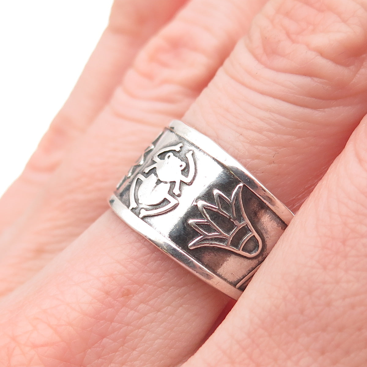 800 Silver Vintage Egyptian Scarab & Flower Oxidized Adjustable Ring Size 9