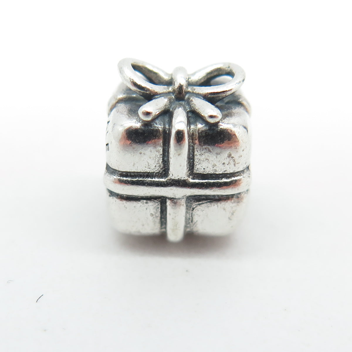 PANDORA 925 Sterling Silver Present with Bow Bead Charm